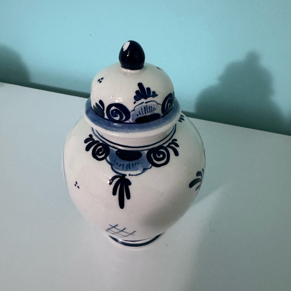 Blue and White Polish Style Ceramic Vase with Lid - Picture 2 of 3